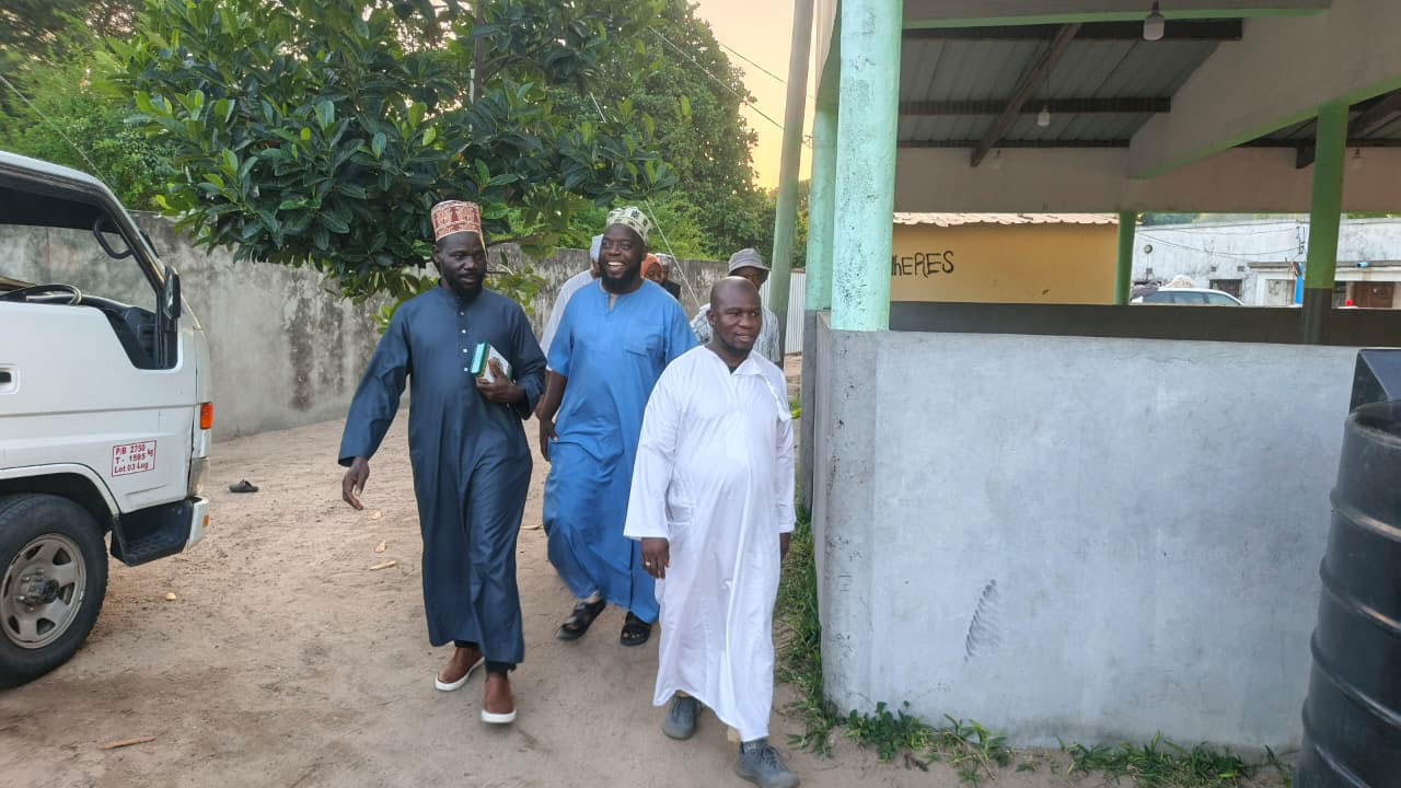 Caravana de Dawah e Madrassa Darul Salam estreitam laços de cooperação na Vila da Manhiça