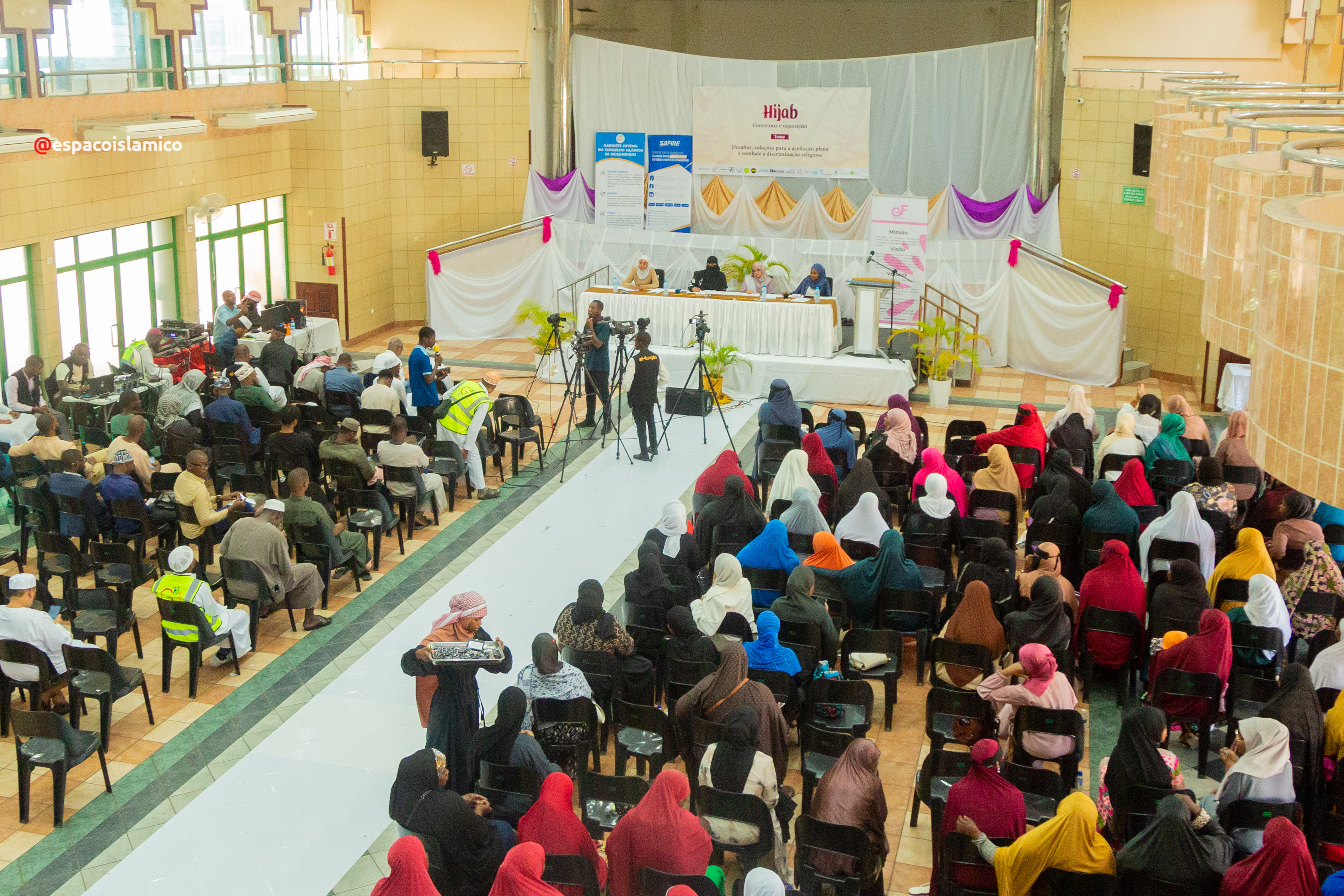 Hijab - Conversas e Exposição