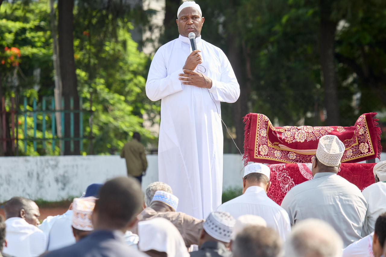 Presidente da República enaltece valores da paz e solidariedade nas celebrações do Eid al-Fitr