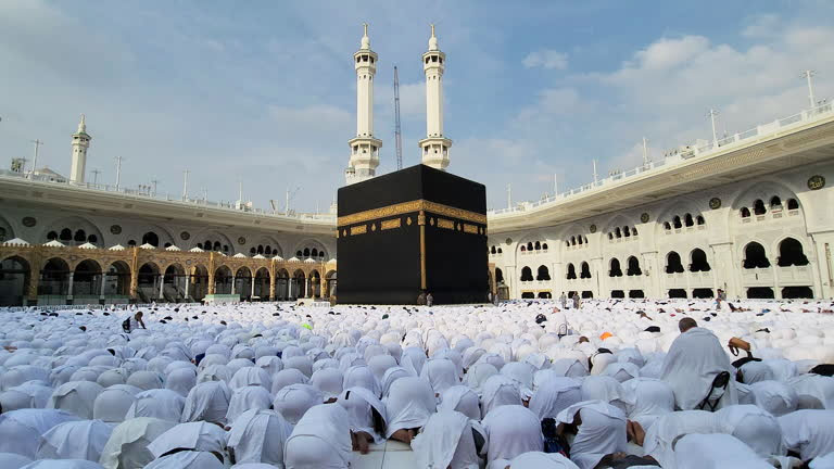 Muçulmanos de todo o mundo preparam-se para o mês de Dhul Hijjah, período de peregrinação a Makkah e do Eid al-Adha