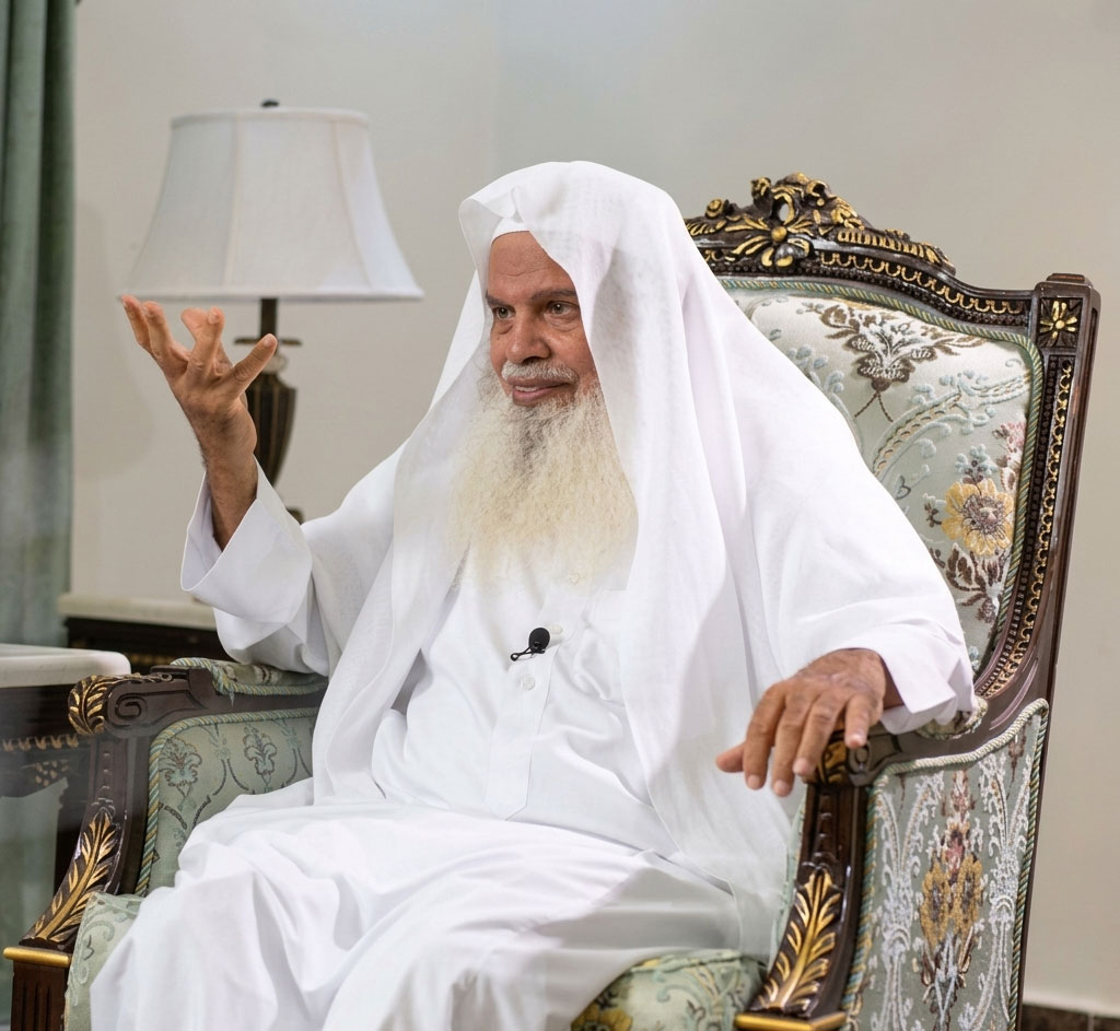 Sheikh Ali Hudhaify indicado para dirigir sermão de Arafat, terá tradução simultânea em português