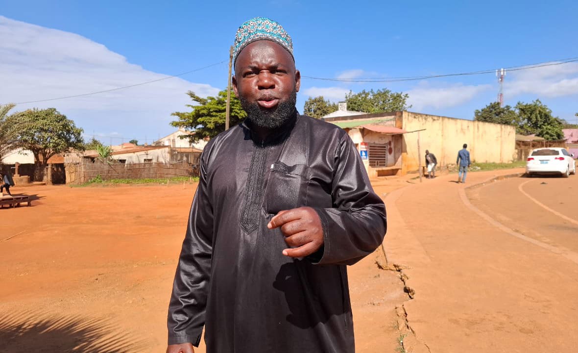 Sheikh Bonomar lamenta ausência de homens nos programas islâmicos em Lichinga e exige maior participação presencial