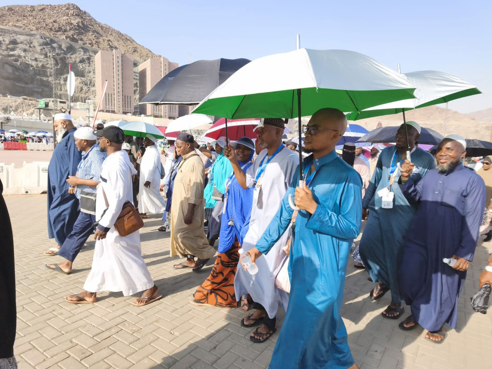 Peregrinos do Masjid Hassan e Hussein concluem rituais do Hajj em Makkah e preparam-se para visitar Madina