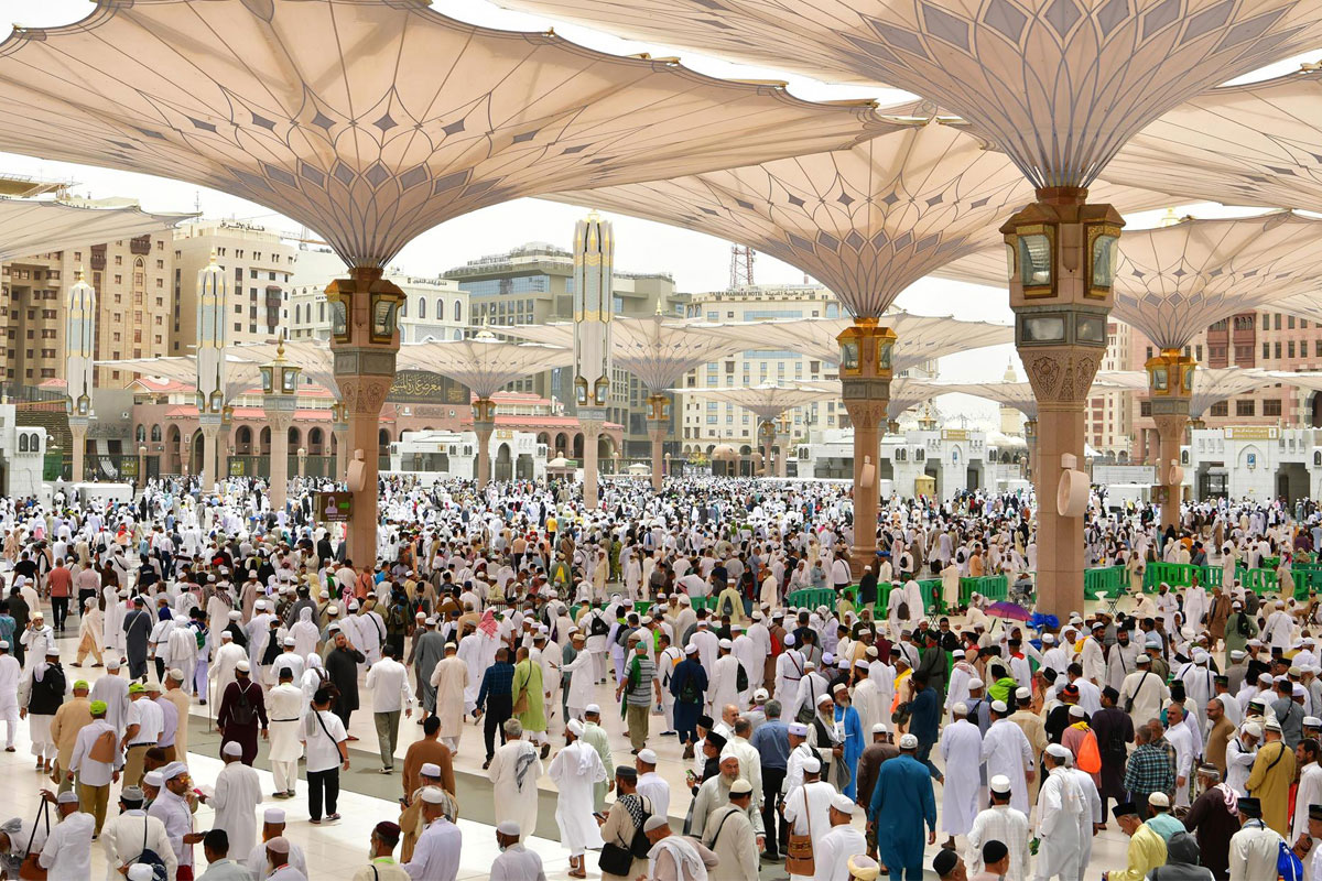 Hajj termina sem surtos de doenças e peregrinos completam a jornada em Madina