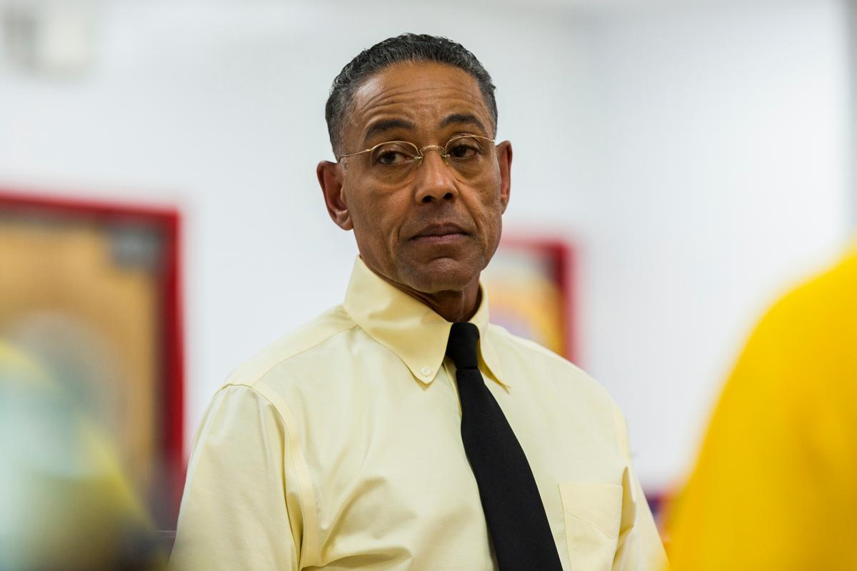 Actor americano Giancarlo Esposito abraça o Isslam durante filmagens na Arábia Saudita