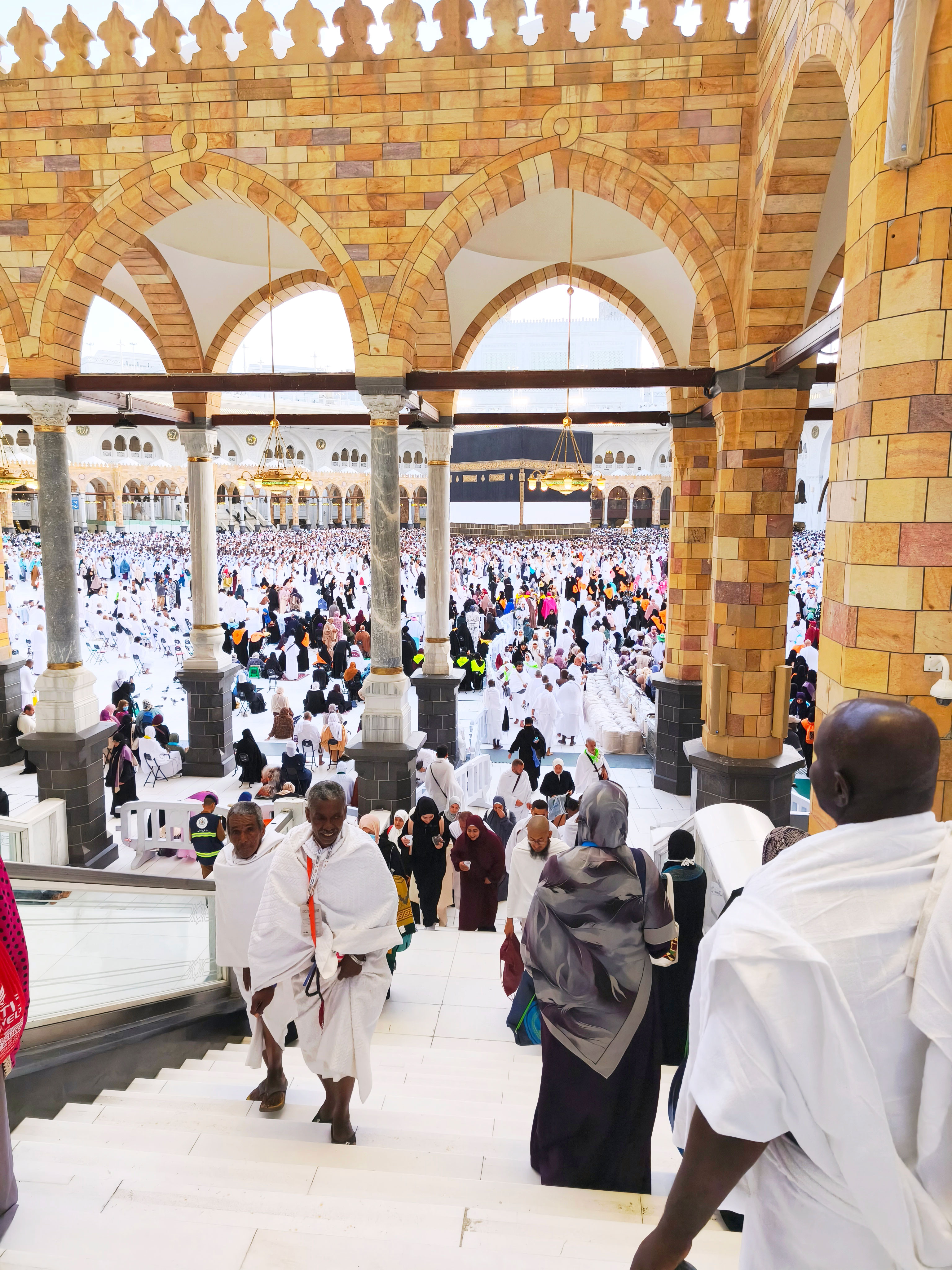 Arábia Saudita patrocina Umrah para mil peregrinos no programa Hóspedes do Rei Salman em 2026