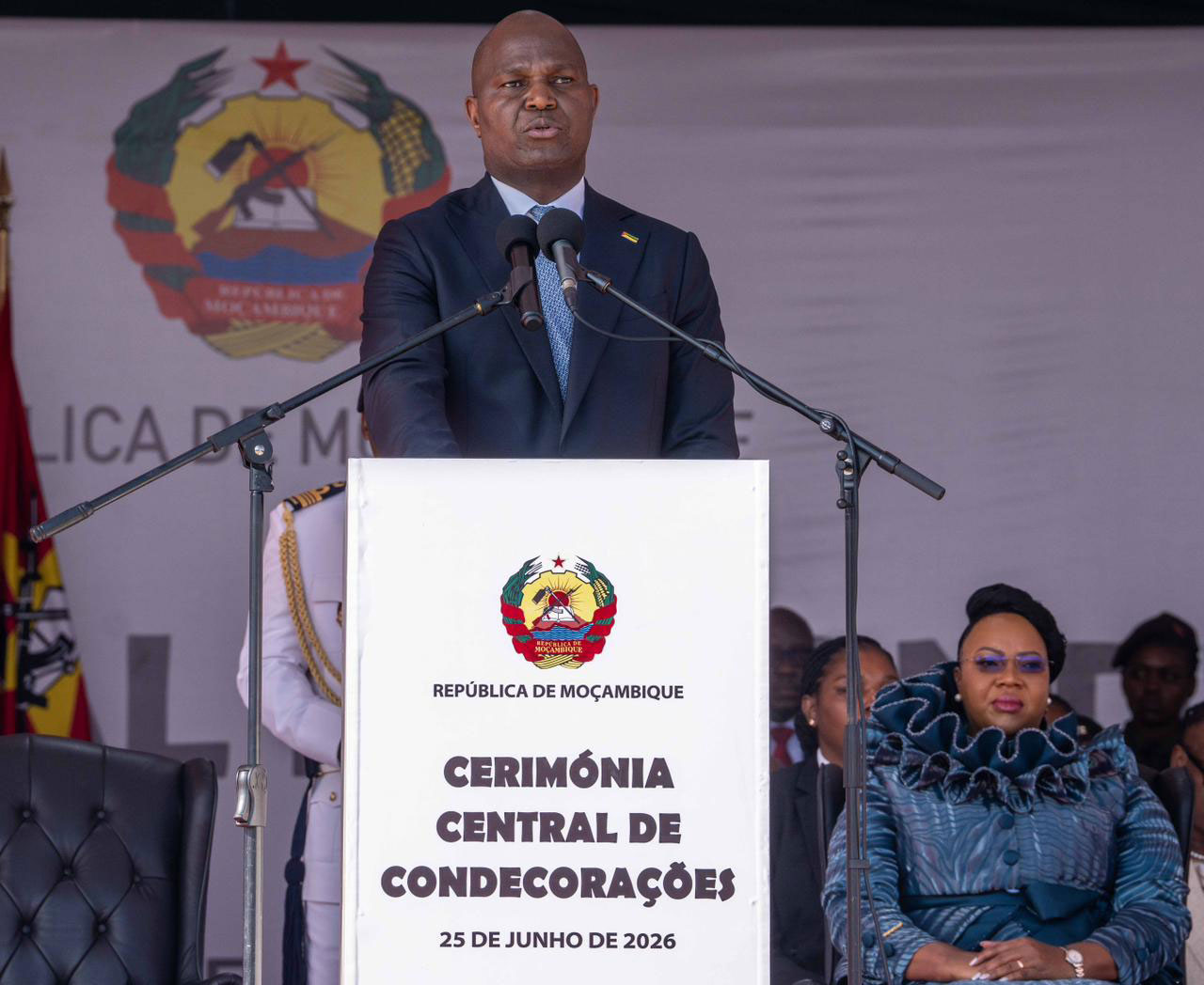 Divergências religiosas não podem dividir os moçambicanos, defende Presidente da República no dia da independência