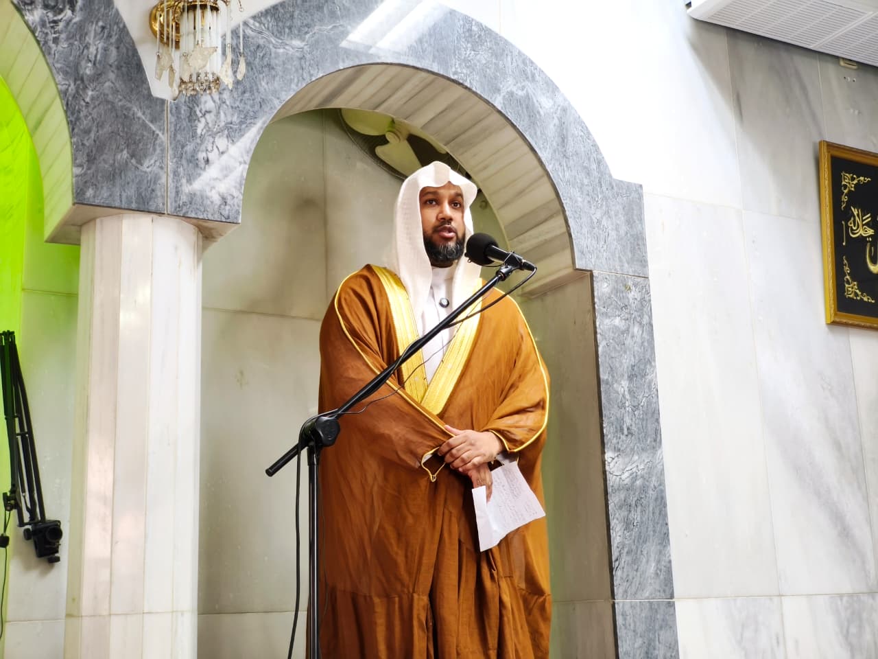 “A adoração a Allah é o único propósito da nossa existência e o caminho para o paraíso”, avisa Sheikh Harris A. Gafur