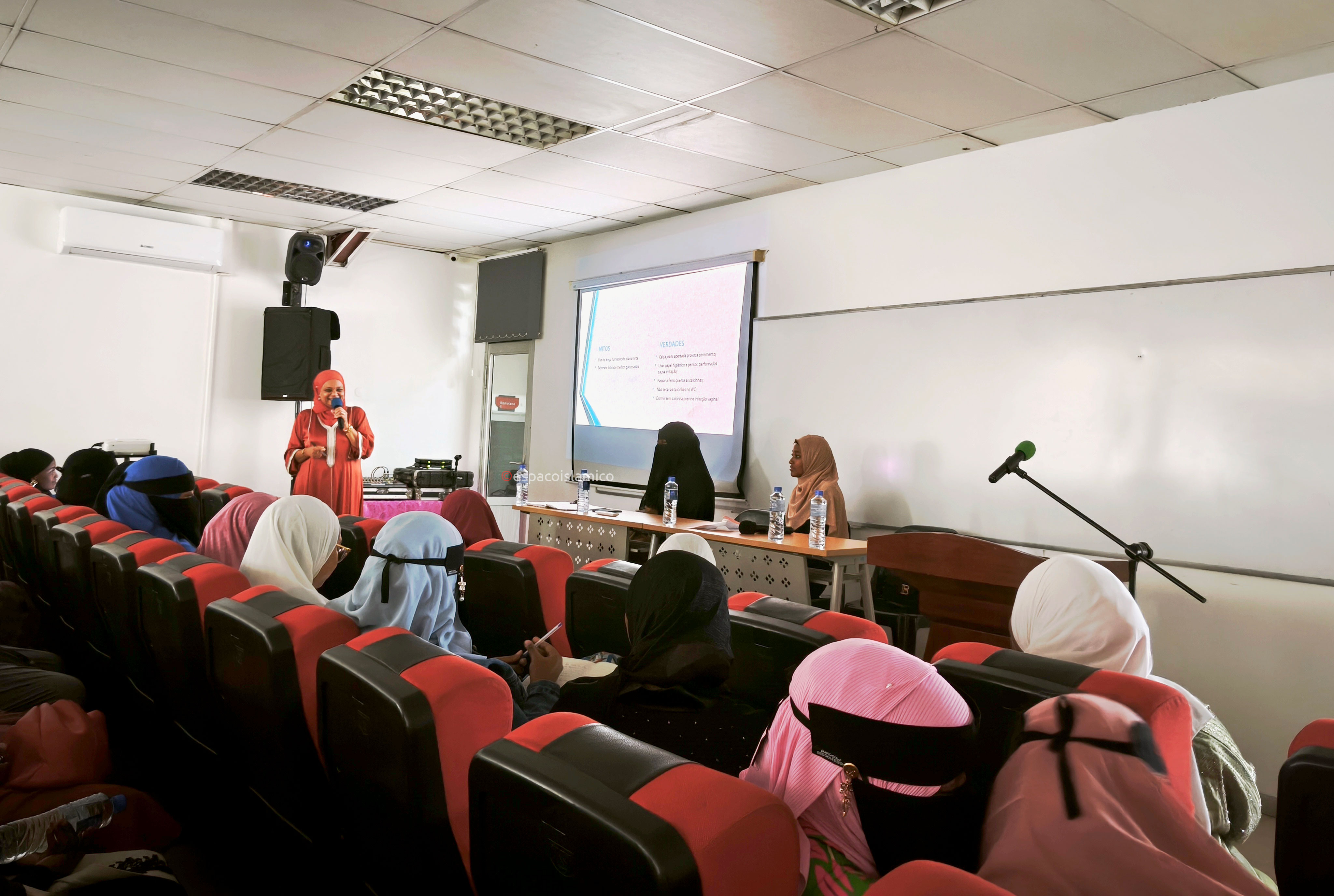Mulheres muçulmanas debatem saúde íntima e as regras islâmicas em Maputo