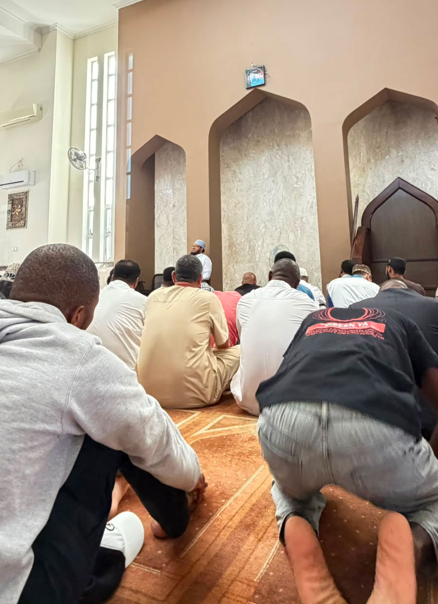 “Antes de qualquer cor, somos servos de Allah”, alerta Sheikh Daud Ibramogy sobre a divisão na sociedade