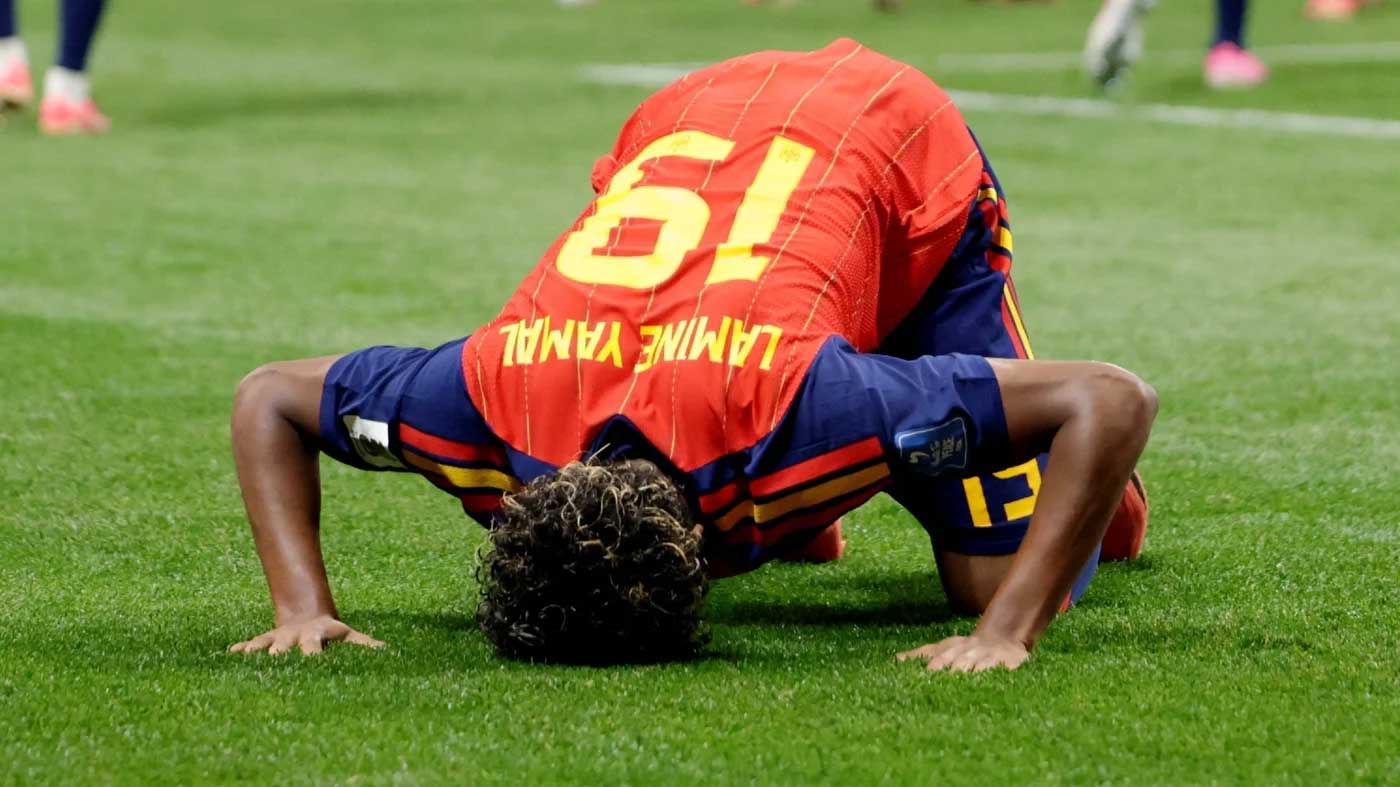 Nova geração de atletas muçulmanos está a desafiar preconceitos e a normalizar o Isslam no futebol