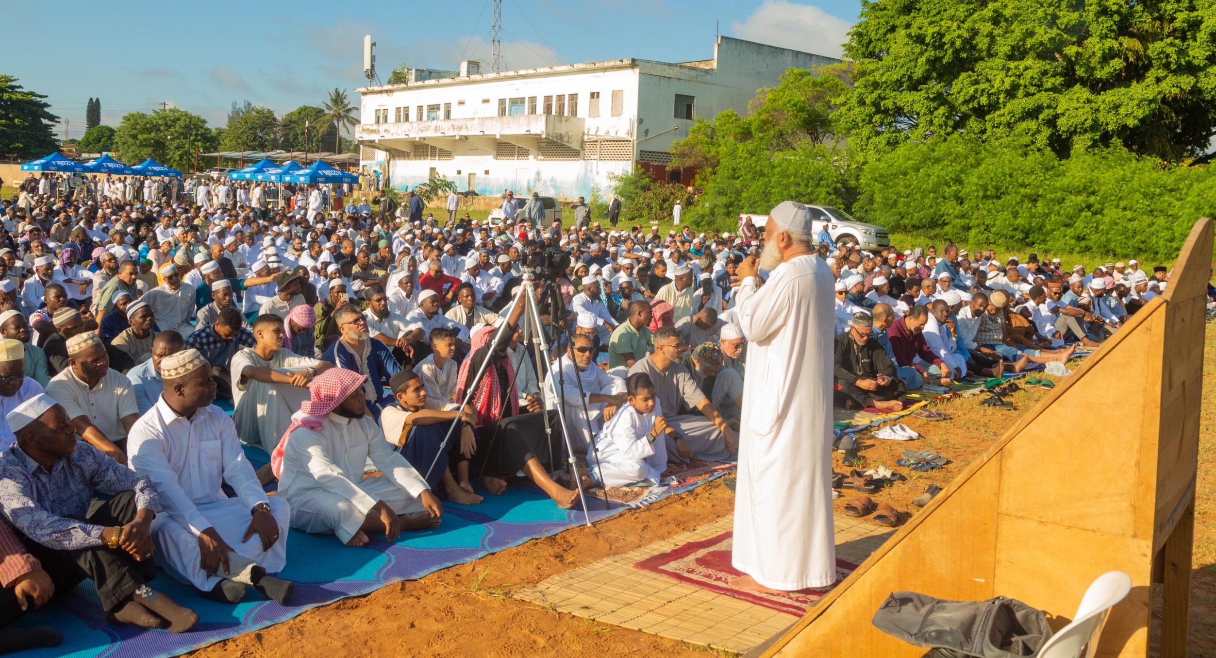 FIM DO RAMADHAN: Sheikh Aminuddin Mohammad apela à preservação da pátria e ao resgate dos valores familiares