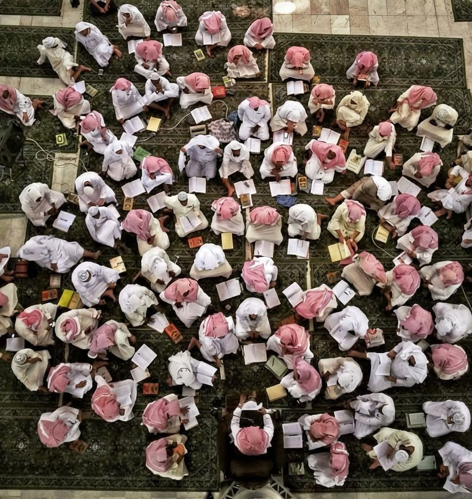 Cinco memorizadores do Alcorão são formados por dia na Mesquita do Profeta em Madina