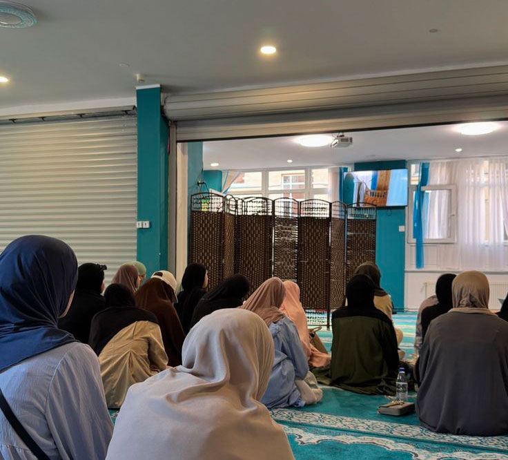 Oito em cada dez mulheres muçulmanas já sofreram islamofobia no Brasil, revela relatório