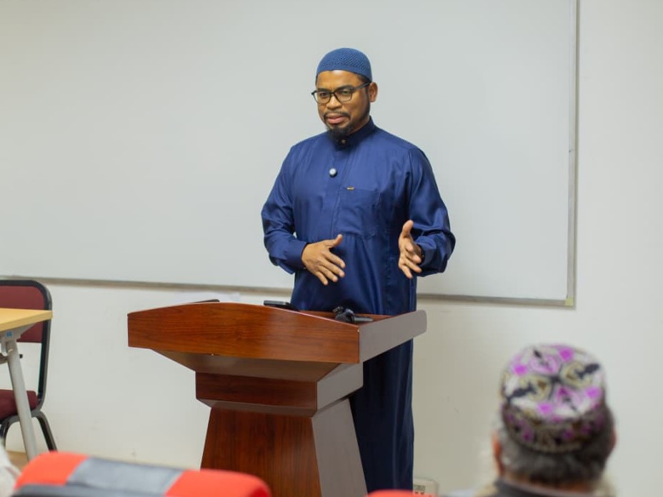“Nós somos um povo de conhecimento, não de ignorância”, sublinha Sheikh Suleiman Fonseca