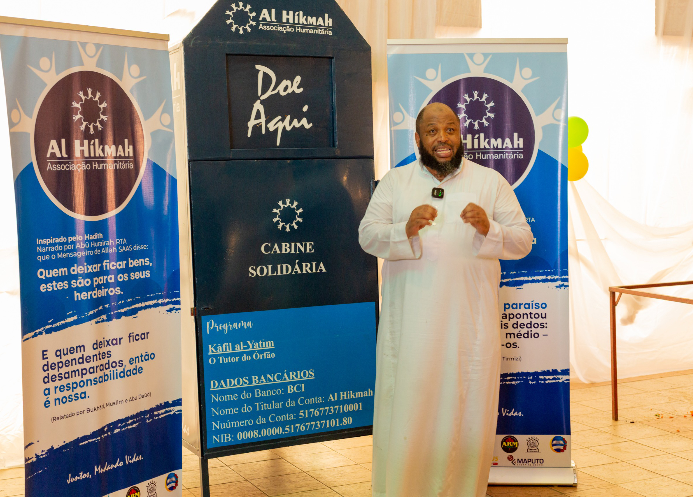 Associação Al-Híkmah lança “cabine solidária” para resgatar a dignidade de crianças órfãs